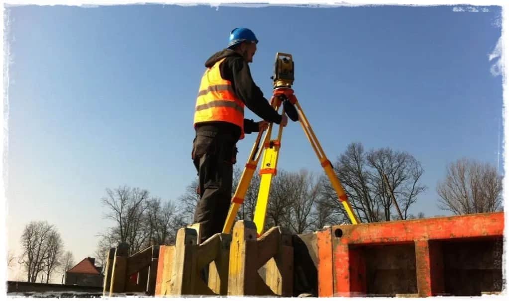 Czy geodeta może wejść na posesję? Sprawdź swoje prawa i obowiązki