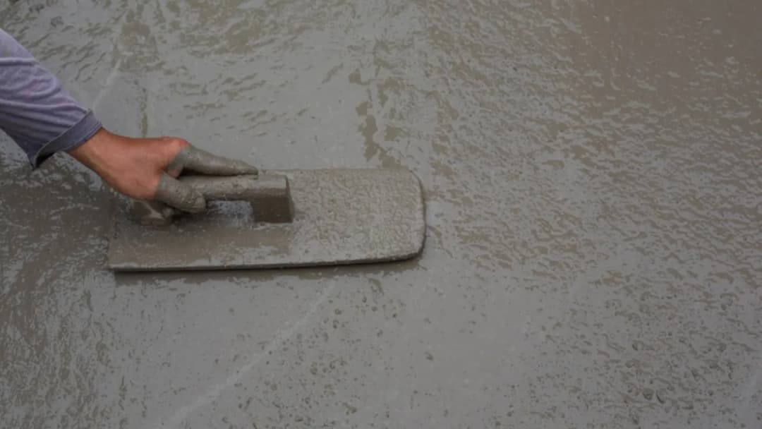 Jaki beton pod słupy wiaty? Wybierz najlepszy dla swojej konstrukcji