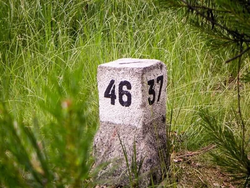 Co potrzebuje geodeta do wytyczenia budynku? Kluczowe dokumenty i informacje